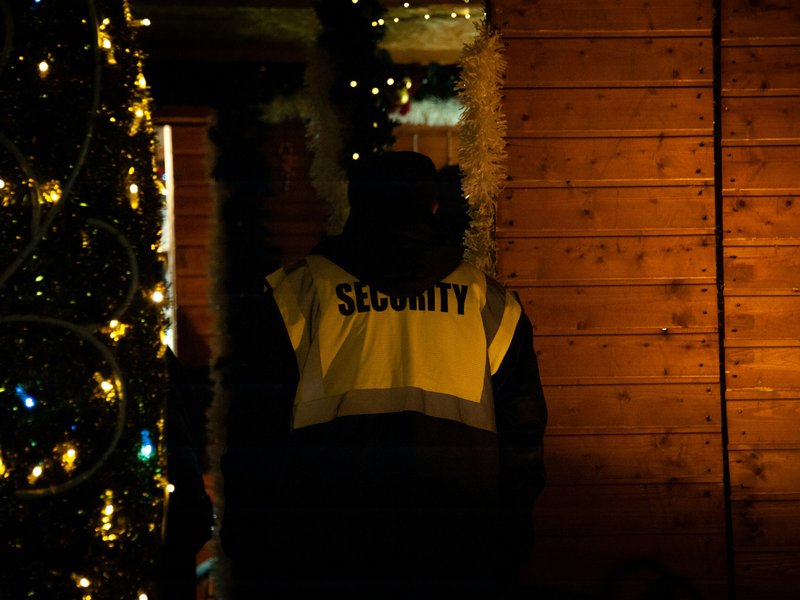 Temporary security guard on short-term assignment in Ontario